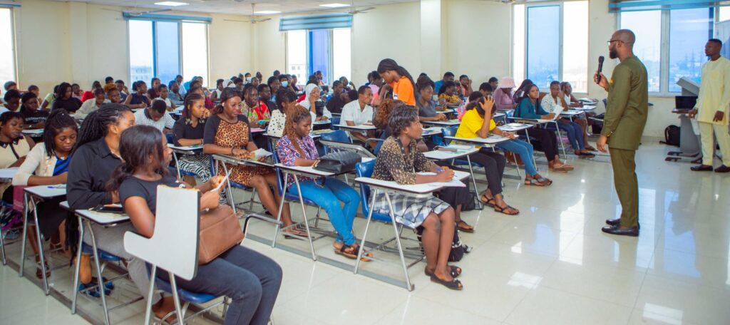 Institute of Journalism students introduced to the Cranky Uncle Vaccine Game