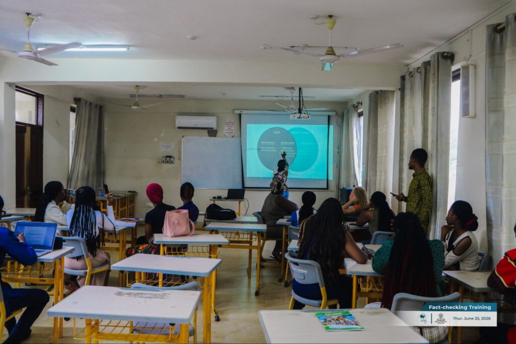 FactSpace West Africa facilitates two-part training at UniMAC-IJ: MIL club and New Media class FactSpace West Africa facilitates two-part training at UniMAC-IJ: MIL club and New Media class
